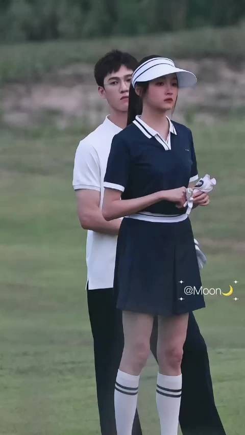关晓彤真的好适合运动装，好身材完全展示出来了