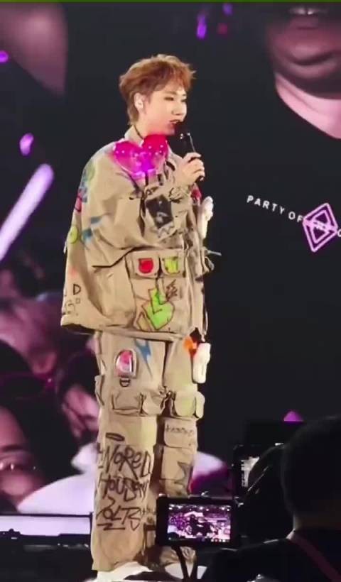 汪苏泷鸟巢演唱会点名粉丝被称教导主任系艺人