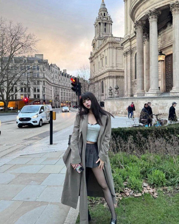 惊！汪峰女儿这造型竟引争议？到底咋回事？