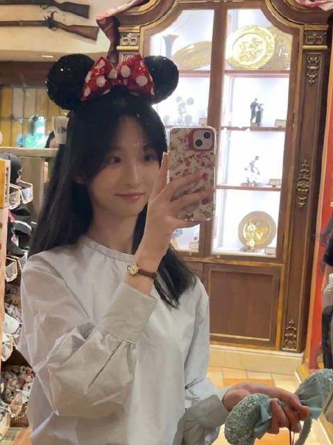 网友分享未剪辑旅行视频，背景音乐与人声传递快乐