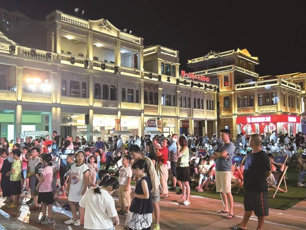 八卦街仲夏嘉年华推动夜间经济蓬勃发展热点新闻推荐专题