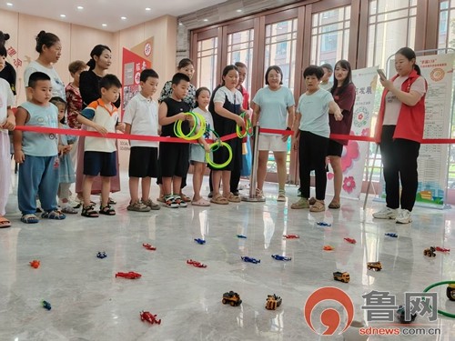 枣庄市市中区垎塔埠街道光兴里社区开展“夏日童趣欢乐行”暑期亲子互动嘉年华活动