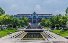 2025年高考招生人数最多的专业排名一览表！含100强热门专业名单
