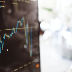 以实际行动传递乐观情绪 公募频繁自购