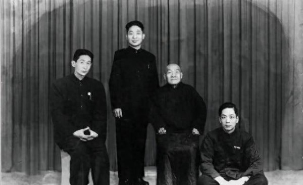 高峰收徒仪式上的马三立照片有问题？高峰解释：我尽心尽力了