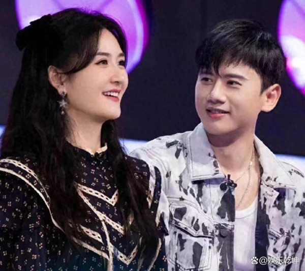 看过谢娜深夜发的动态后，才知道她与张杰婚姻的真相，刘烨没说错