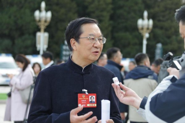 全国政协委员、北京中医药大学国学院首任院长张其成。受访者供图