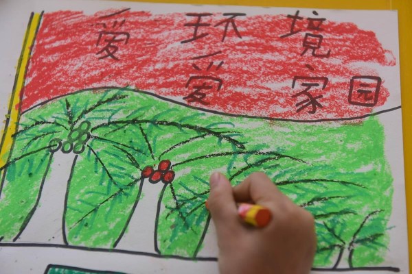 低年级学生爱国绘画教程：零基础也能完成的创意手绘指南