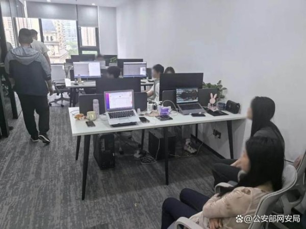 “中医堂”涉违规广告 网警提醒 频繁换“马甲”逃避监管