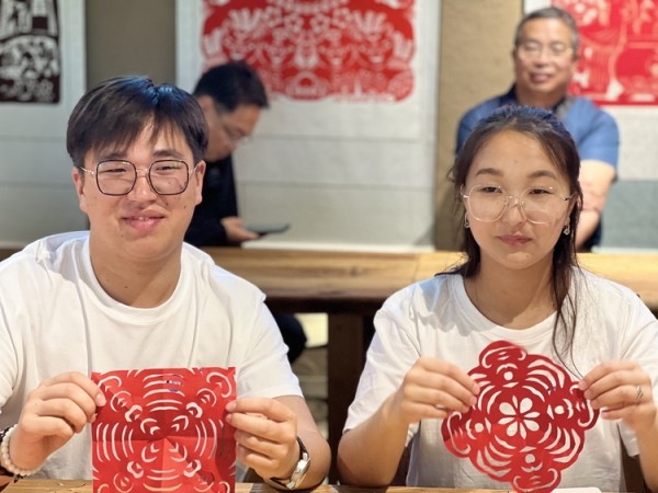 【原创】甘肃省教育厅组织高校留学生“感知中国 走进庆阳”—— 这样的体验格“外”好_fororder_WechatIMG1209