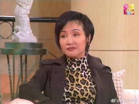 谢霆锋妈妈狄波拉表示不后悔自己与谢贤的婚姻，也不后悔离婚