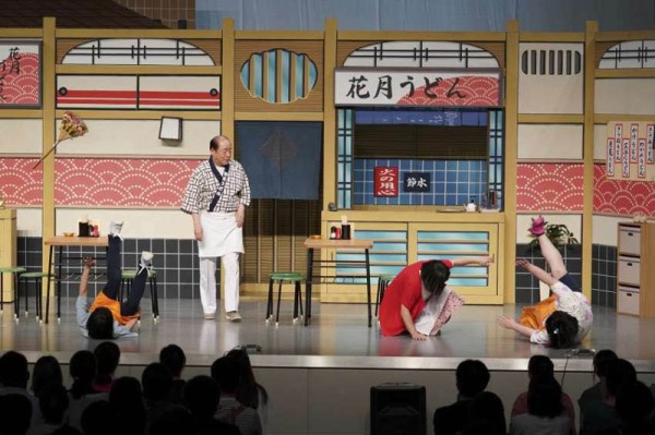 本届喜剧节开幕大戏，邀请到吉本兴业剧团打造的最新力作《吉本新喜剧~60周年 so what！》