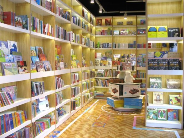 这里有书，但不仅仅是书店 大众书局南京新城市广场店揭开面纱
