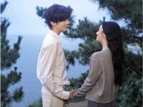 包上恩周柯宇七夕大片曝光,新剧《炽夏》引期待
