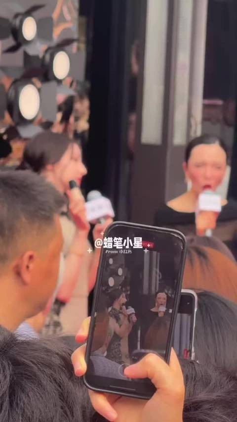 美到心脏骤停!三里屯闪现热巴生图暴击