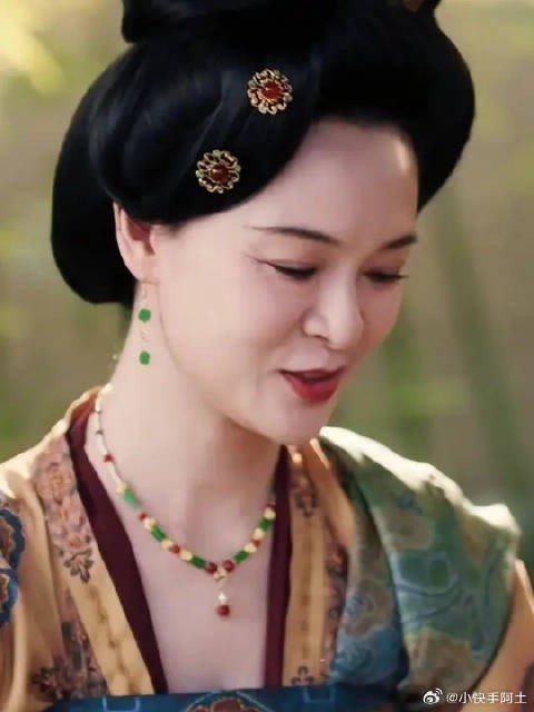 能管住季英英的人终于出现了