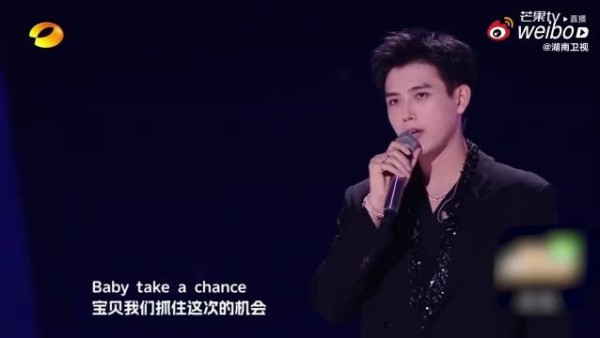 陈飞宇你还有什么惊喜是我们不知道的！英文小情歌《爱》一张口直接沦陷了！