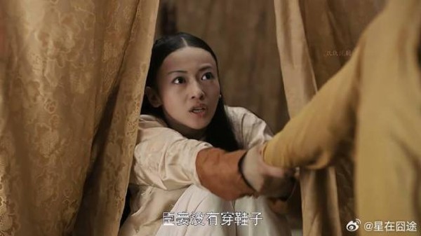 三年后重逢，令妃主动示好皇上