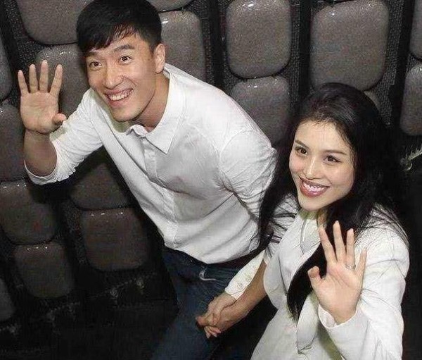 盘点娱乐圈那些结婚不到2年就离的明星，网友唏嘘：有钱人真会玩