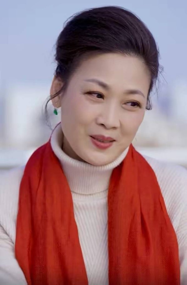 56岁广州美女蒋文端：粤剧花旦曾在tvb打拼两年，嫁富商生两女