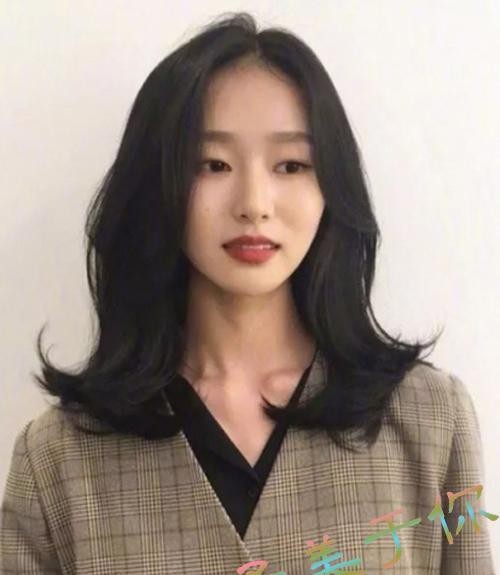 中长发怎么烫好看? 这几款中长发烫发发型图片给你答案!