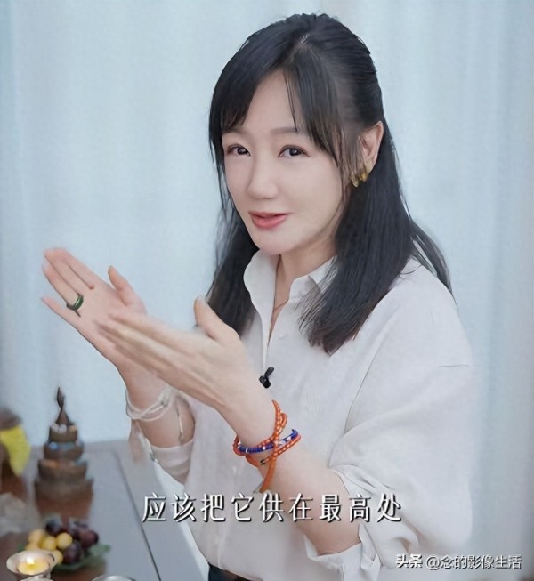 42岁胡歌儿女双全、家庭美满，分手16年后，薛佳凝后悔了吗？