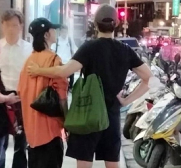 吴慷仁邵雨薇约会 日常相处太好嗑