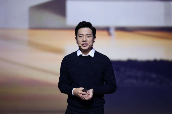 李彦宏湿身,丘吉尔感冒
