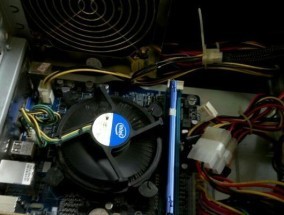解决显示器无信号问题的有效方法(诊断与修复显示器无信号故障的必备技巧)