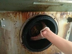 商用清洗油烟机的有效方法(彻底清洁油烟机)