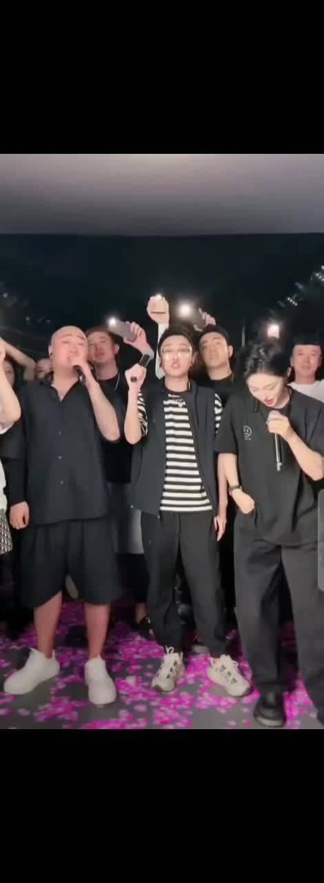 骡子娜美携仙洋徒弟合唱怀念青春,仙家粉丝情绪获安抚