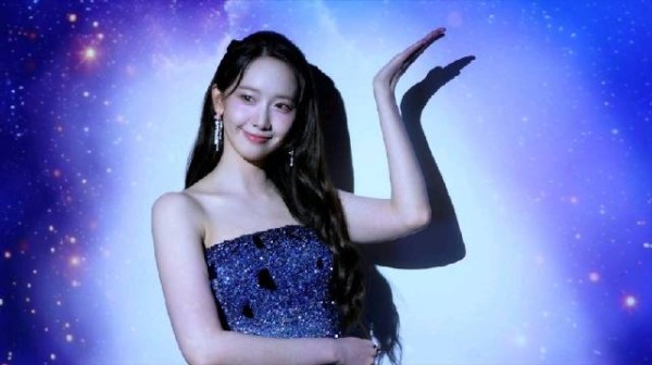 林允儿发布青龙系列大赏幕后花絮，少女时代18周年周边开售