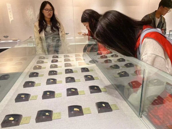 经济与管理学院开展“回望历史 鉴赏文化”志愿实践活动