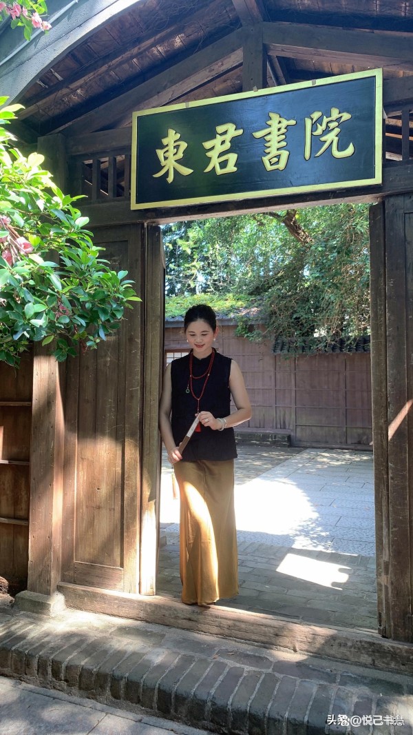 适合日常发圈的自由随性文案，很舒服很干净