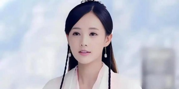 李一桐把旺夫痣点了 女性独立宣言引发热议