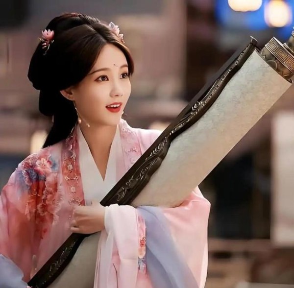李一桐把旺夫痣点了 女性独立宣言引发热议
