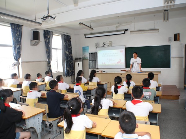 吴兴区东林镇：护航青少年心理健康 残疾人励志宣讲进校园