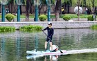 亮马河上的桨板多到“下不去水”