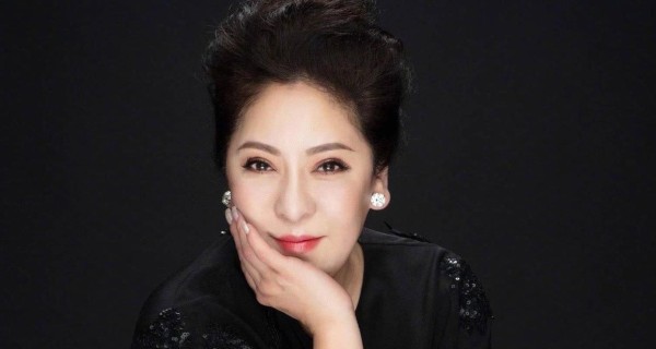 从向太救梅艳芳，回溯香港娱乐圈“江湖往事”