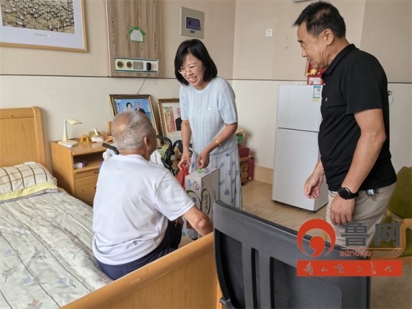 烟台市蓬莱区新港街道社区卫生服务中心开展离休干部走访慰问活动
