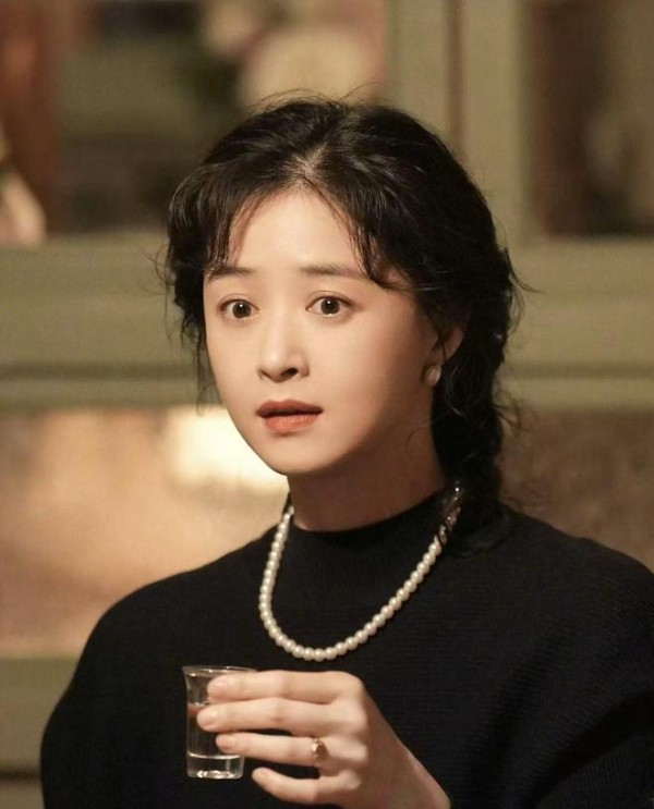 《归队》，42岁的她太适合演矫情又妩媚的女人