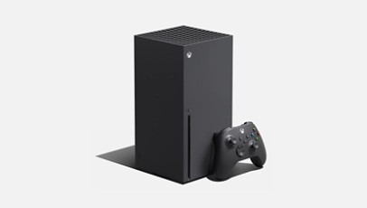 Xbox Series X konsolu ve Xbox oyun kumandası