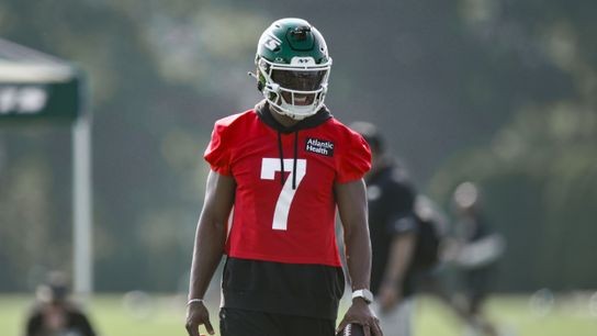 Former Steelers' quarterback Justin Fields (7) looks on during a drill at training camp at Atlantic Health Jets Training Center.