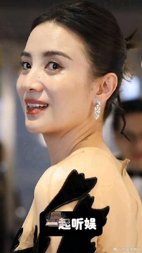 小宋佳终于成为了宋佳!她很美,很具东方女性的美!