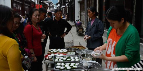 昭通的盐津县(豆沙关古镇，古丝绸之路的重要节点)有什么美食街值得推介
