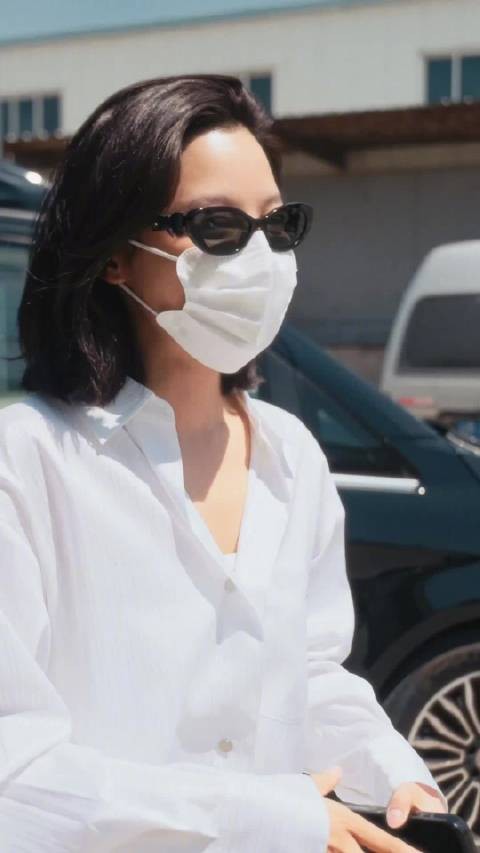 辛芷蕾现身VOGUE二十周年女演员群像封面拍摄现场