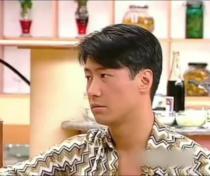 蔡生节目谈敏感话题引热议，价值观差异成焦点