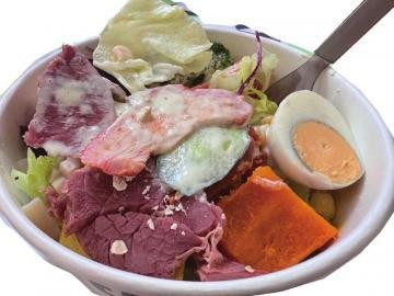 李佳制作的轻食。 受访者供图