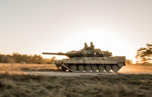 Swedish Army Leopard 2 (Stridsvagn 122) Main Battle Tanks