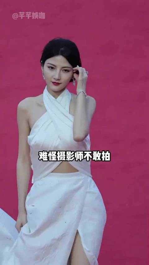 为何萧敬腾下半身让摄影师避之不及？